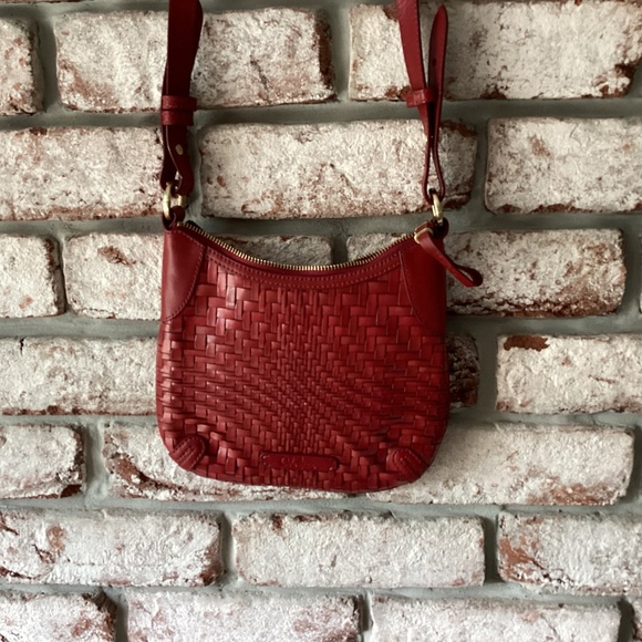Cole Hann red leather crossbody purse - Picture 5 of 8